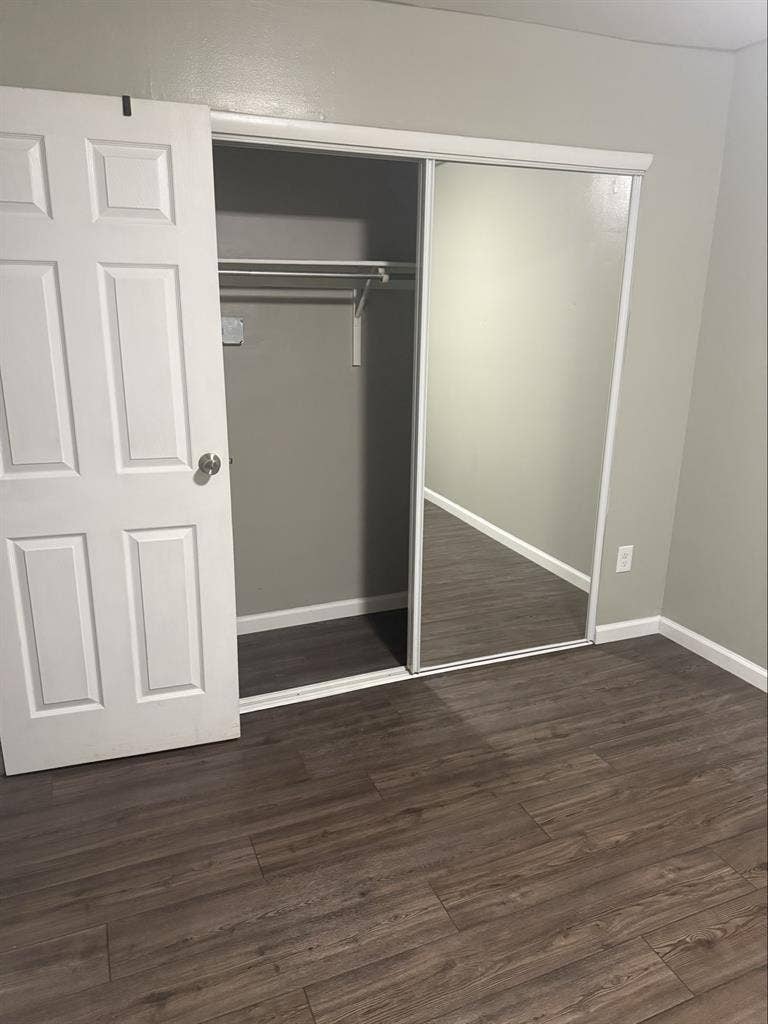 Room available -  bath house