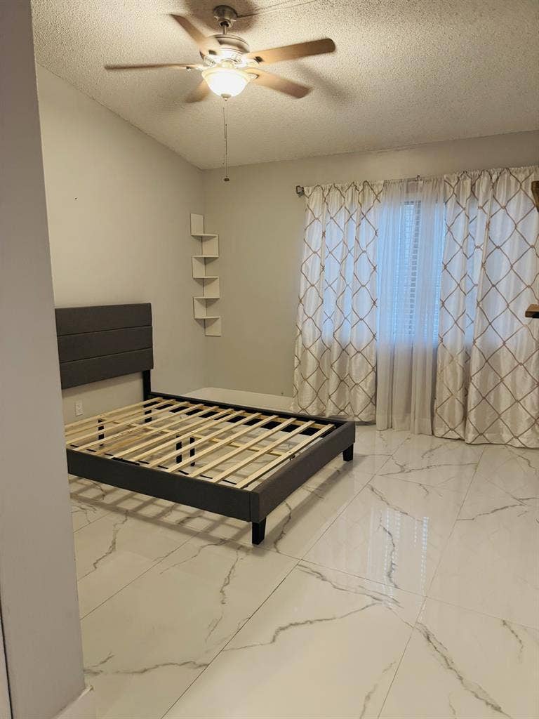 Room with Private Bathroom for Rent