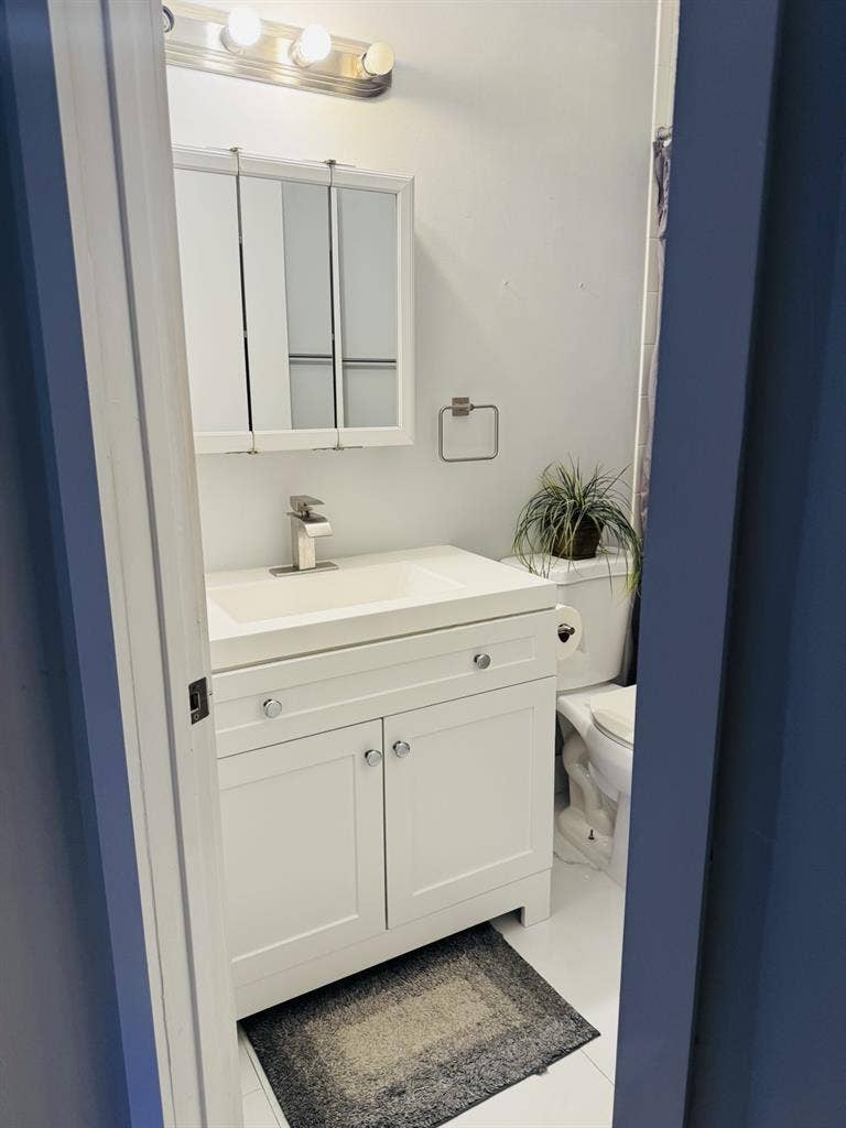 Room with Private Bathroom for Rent