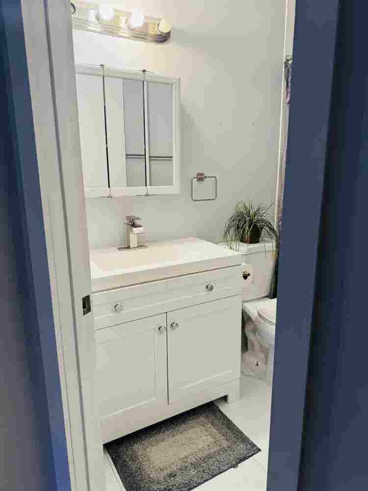 Room with Private Bathroom for Rent