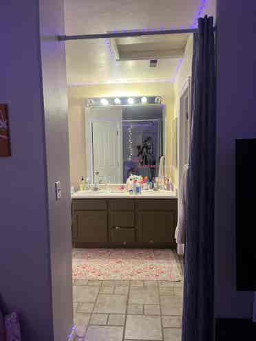 Shared Master Bedroom in Townhome