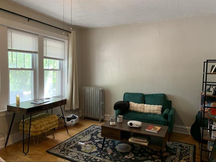Studio available ravenswood area