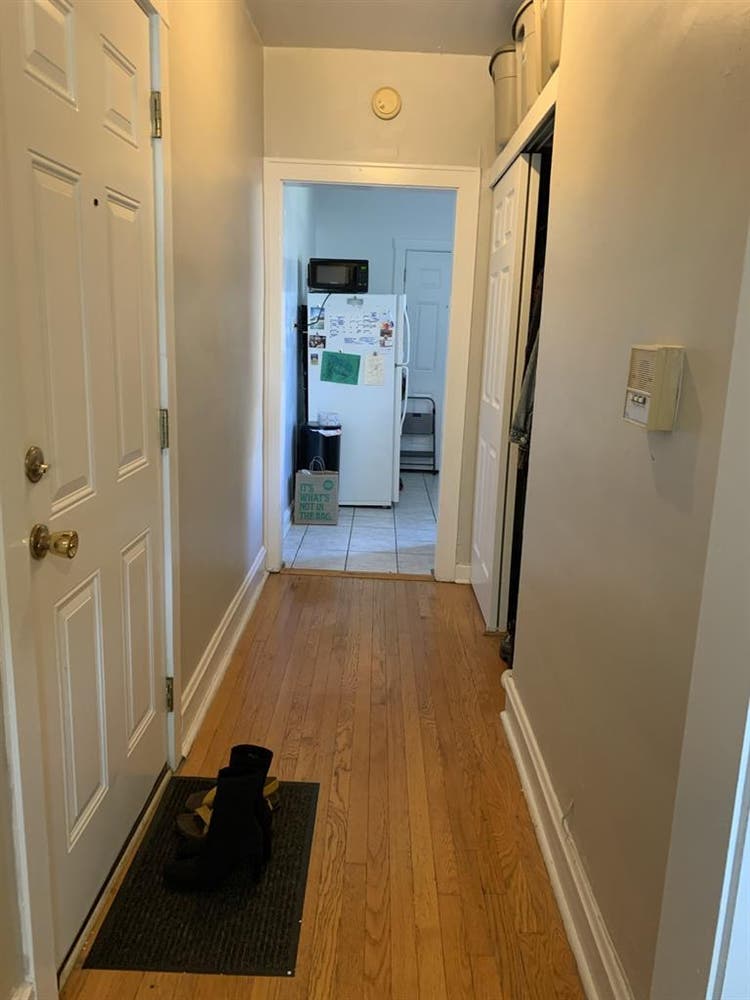 Studio available ravenswood area