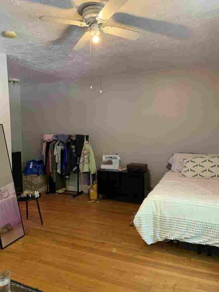 Studio available ravenswood area