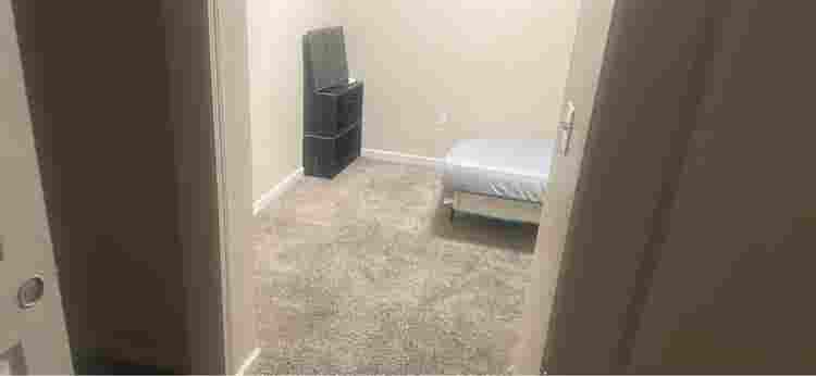 Bedroom and bathroom for rent $