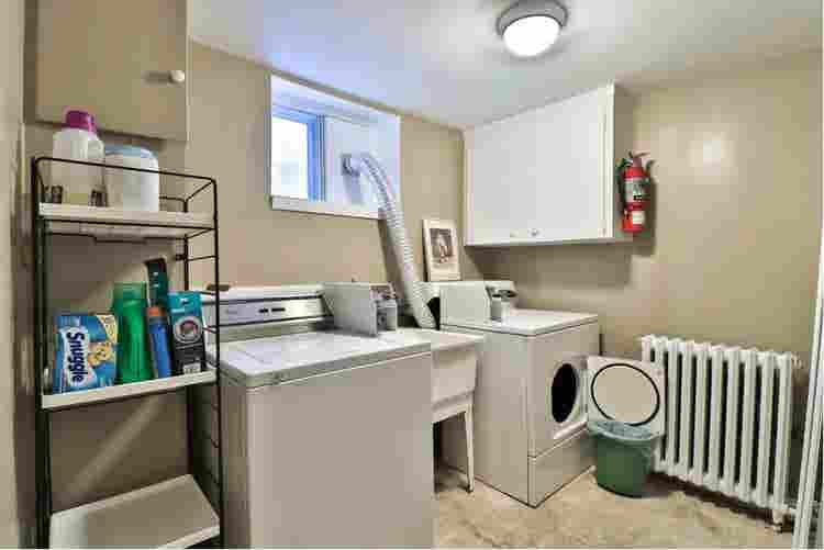 Apartment in Roncesvalles Village.