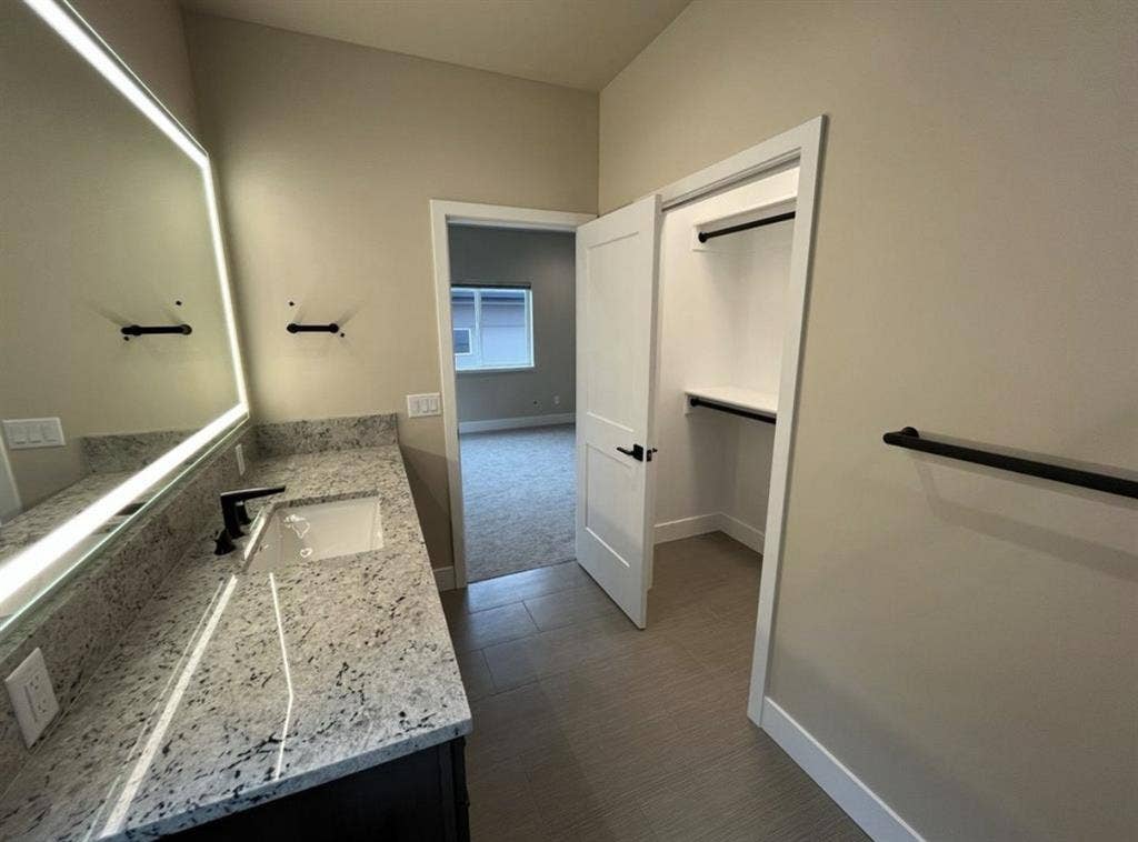 NW /River West room for rent