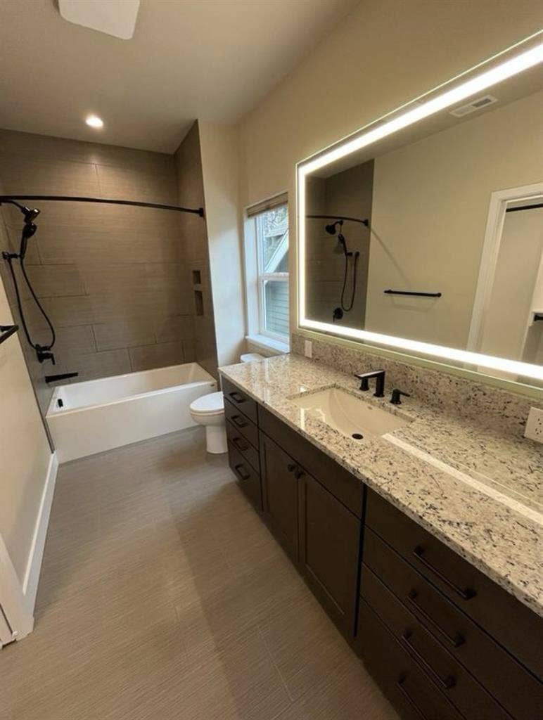 NW /River West room for rent