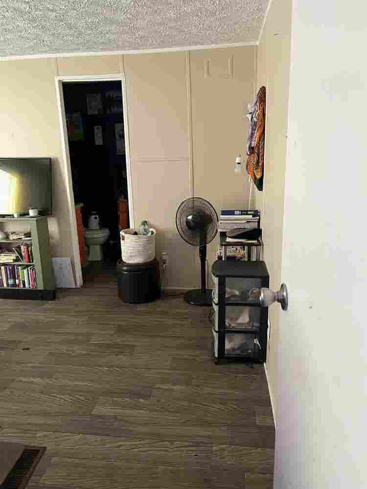 Master w/ Private Bathroom