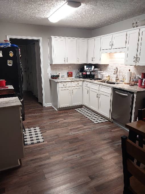 House roomie wanted