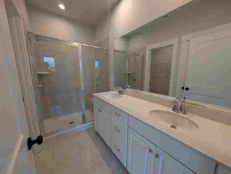 4 BR in Charlotte