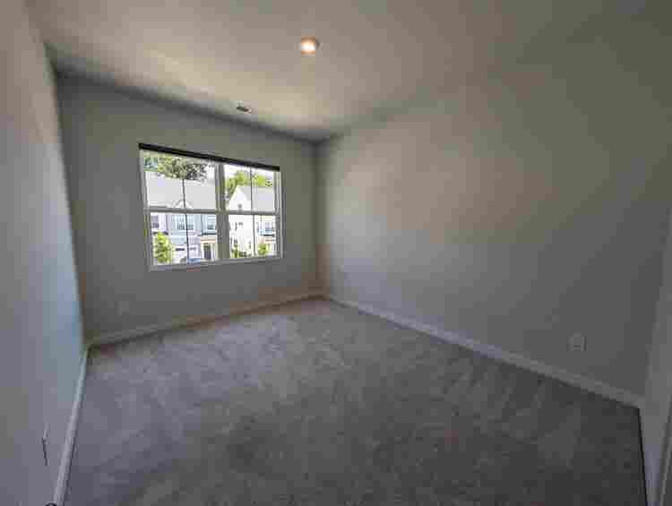 4 BR in Charlotte