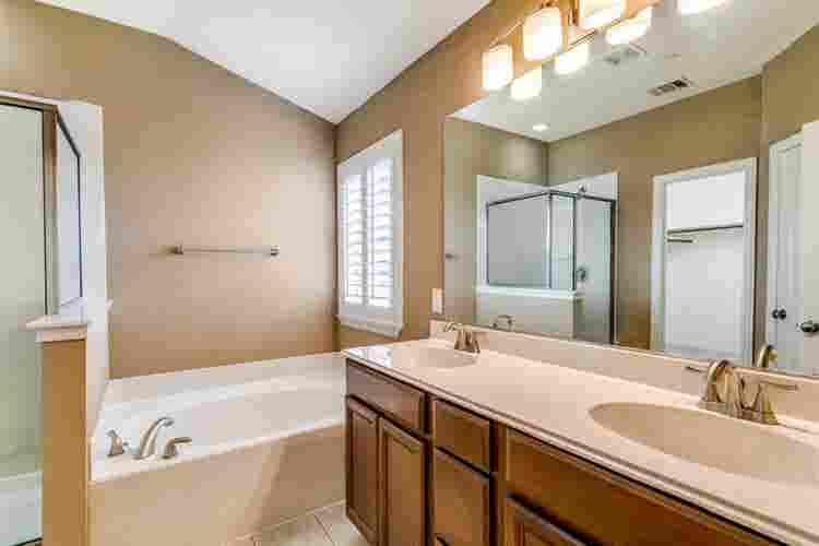 4 BR in Irving