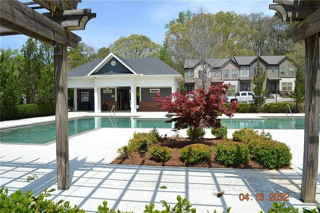 3 BR in East Point