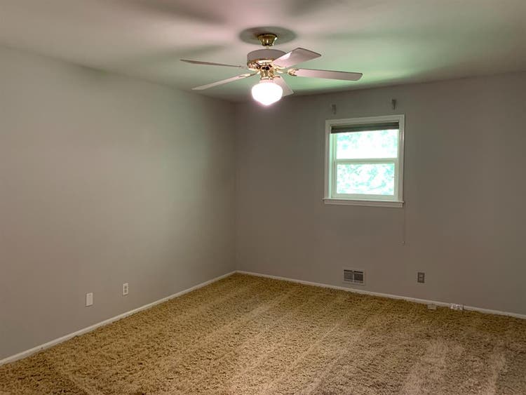 4 BR in Roswell