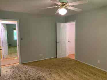 4 BR in Roswell