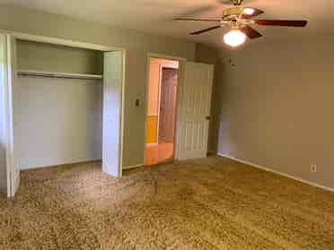 4 BR in Roswell
