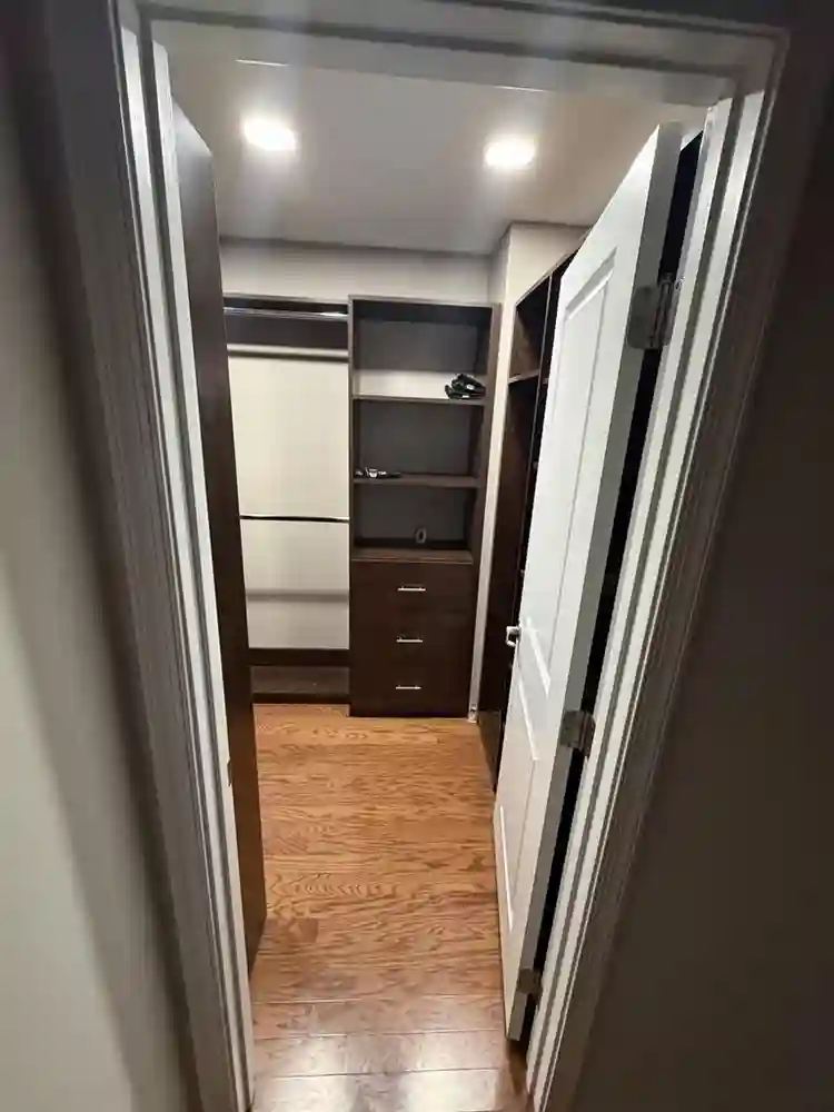 Room for Rent – $ (East End) 1000