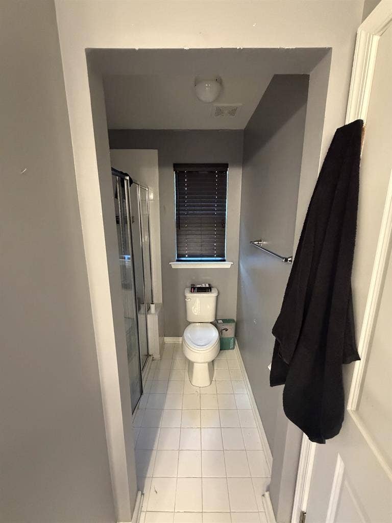 Room for Rent – $ (East End) 1000