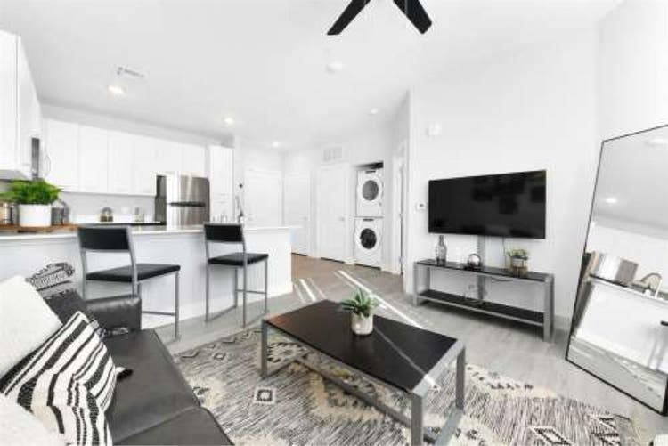 Fully Furnished - private room!