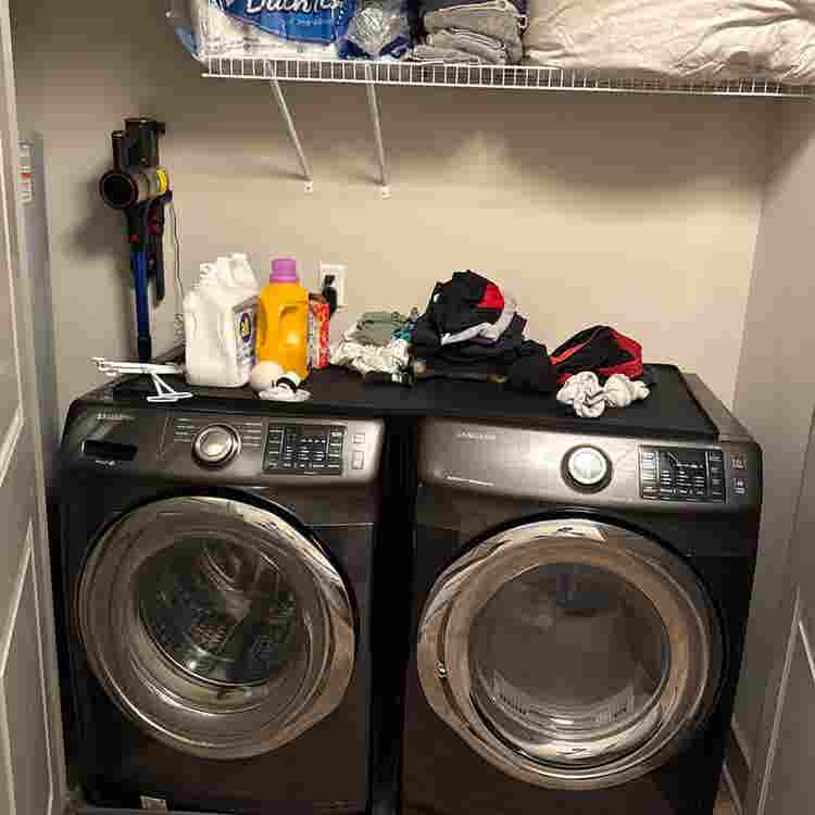 Room for rent in Bellevue.