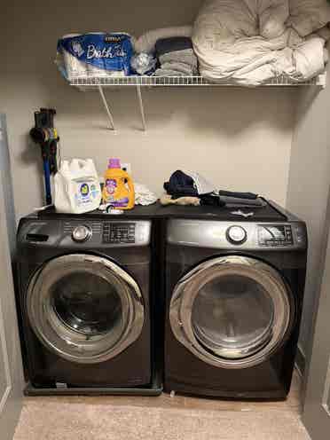 Room for rent in Bellevue.