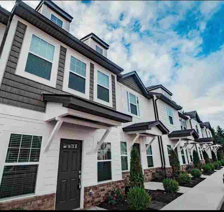 Room for rent in Bellevue.