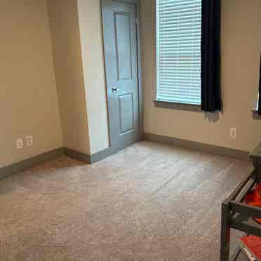 Room for rent in Bellevue.