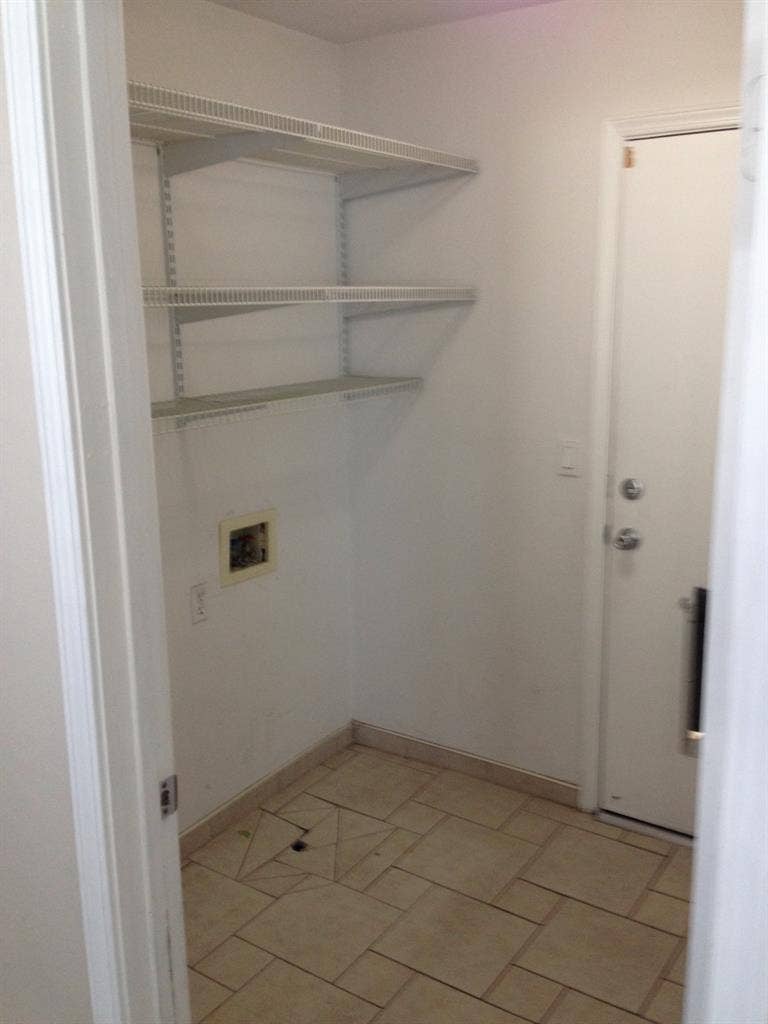 tile floors, vaulted ceilings