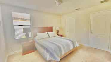 Beautiful Private Bedroom Townhome