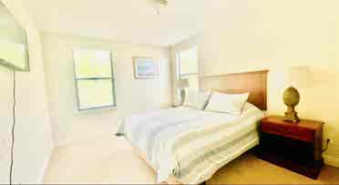 Beautiful Private Bedroom Townhome
