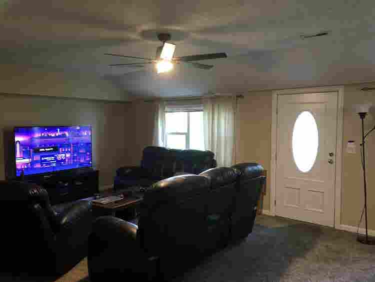 2 Rooms for Rent in Lafayette Home