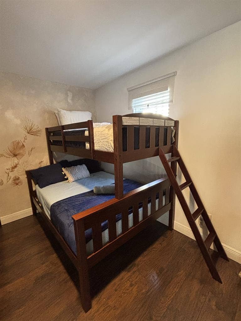 Sharing student rooms