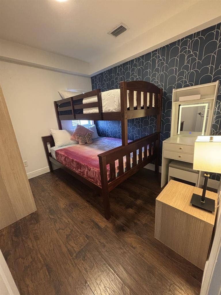 Sharing student rooms