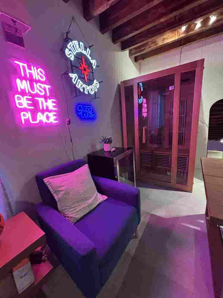 Sharing student rooms