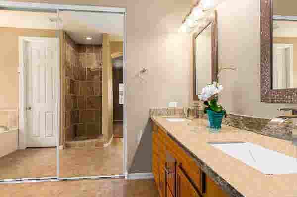 Master Bedroom for Rent