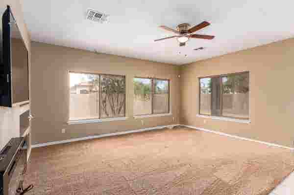 Master Bedroom for Rent