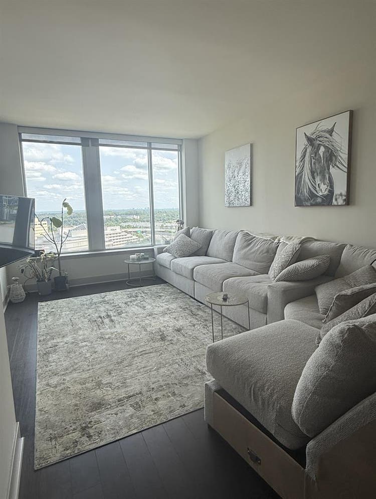 Beautiful 1 Bedroom Apartment