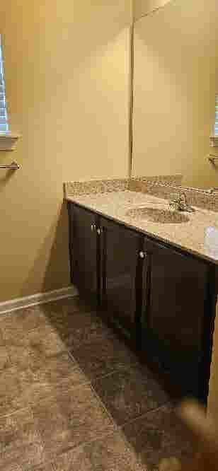 2 rooms available immediately!
$