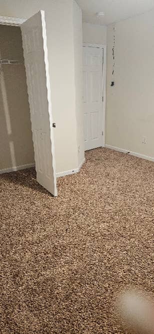 2 rooms available immediately!