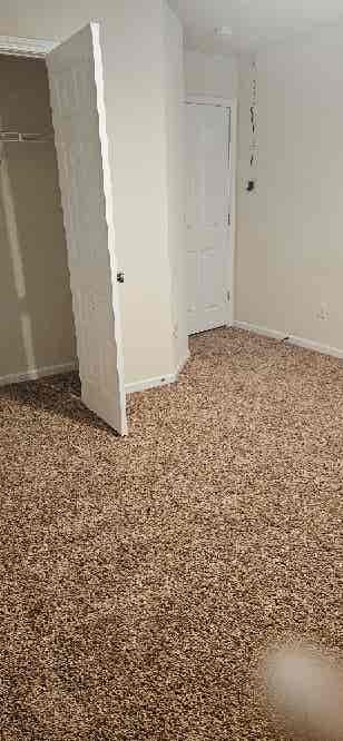 2 rooms available immediately!