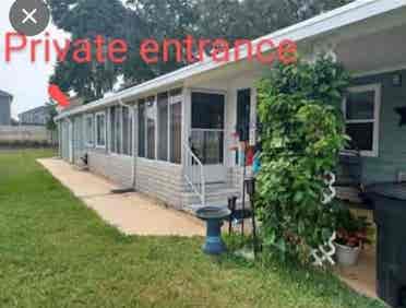SUiTE W/KITCHEN,W/D, SEPARATE ENTRY