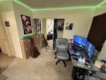 Seeking a chill and fun roommate