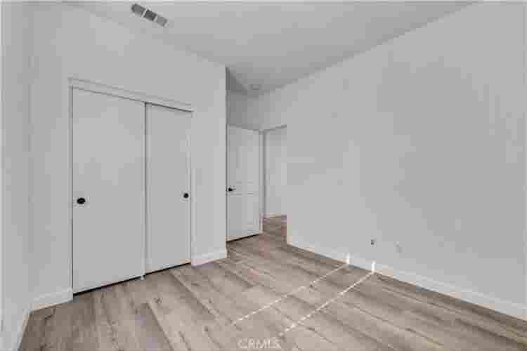 Looking for a roommate!