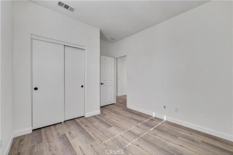 Looking for a roommate!