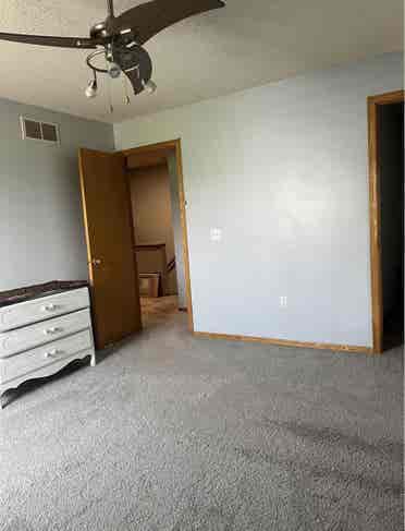 Big room with walking closet