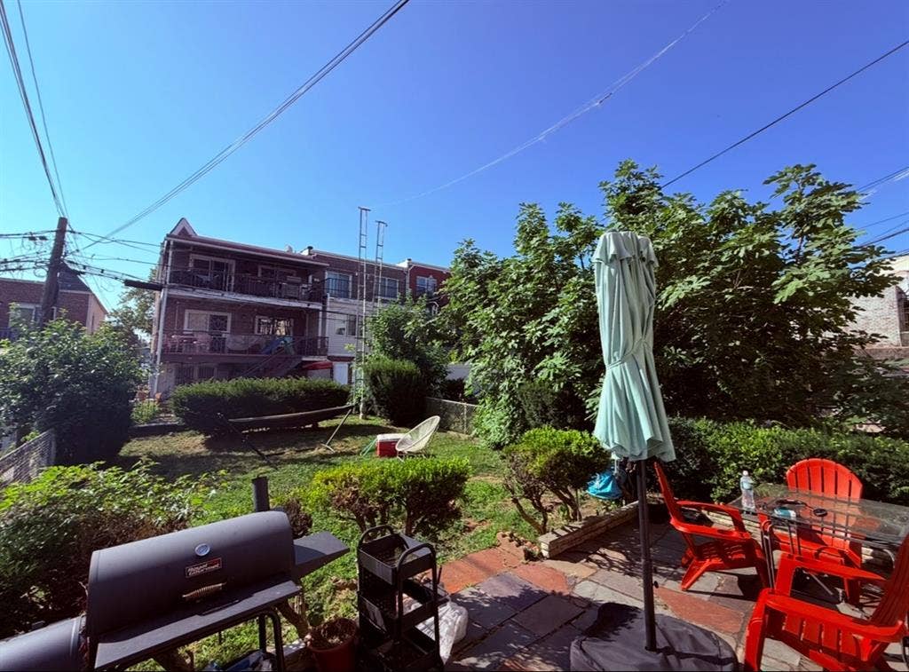 Lg Private BR in Astoria- Sept 1st