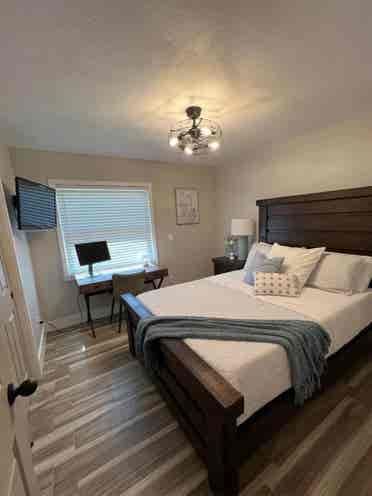 Bedroom available for student