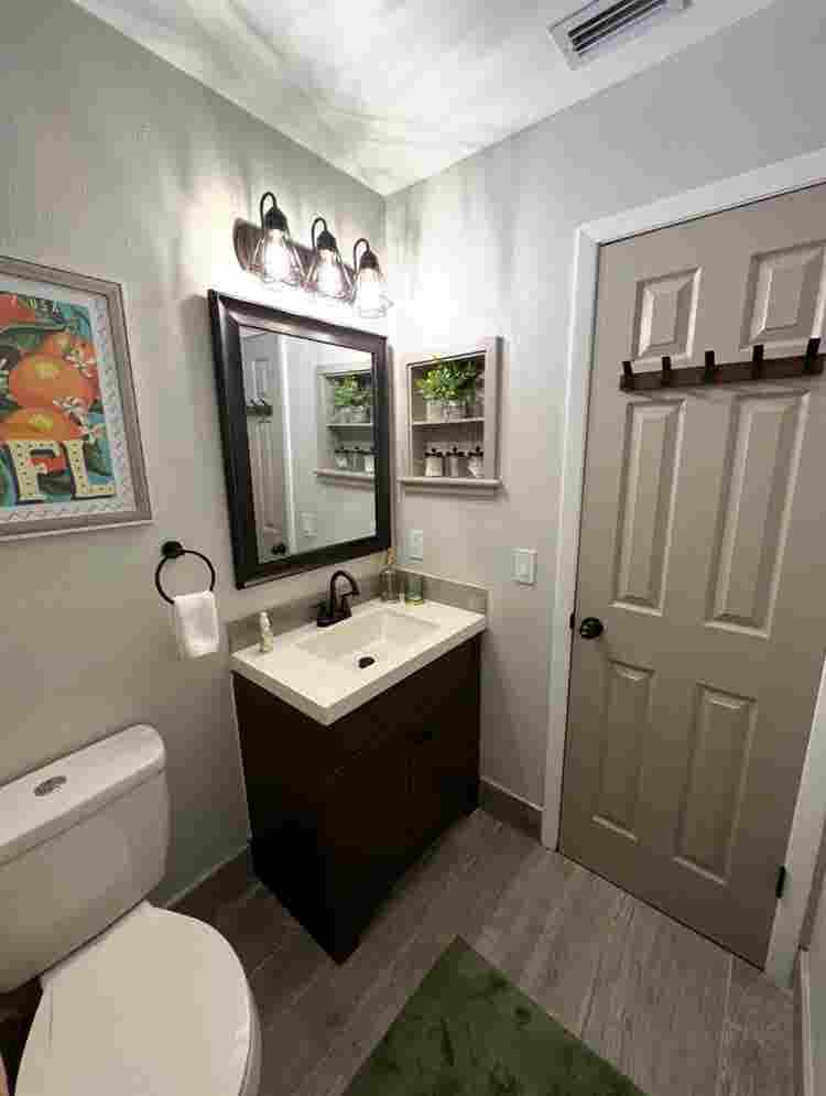 Bedroom available for student