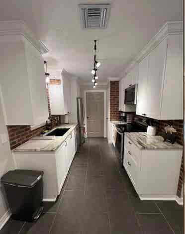Bedroom available for student